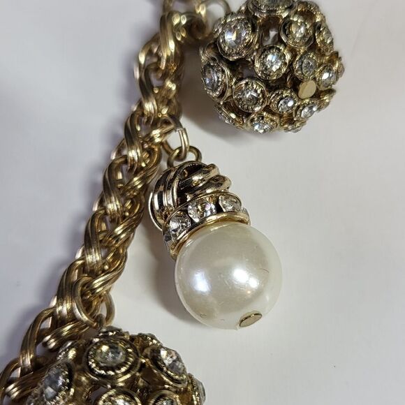 Mythologie Rhinestones & Pearl's (faux) Necklace. - Picture 7 of 8